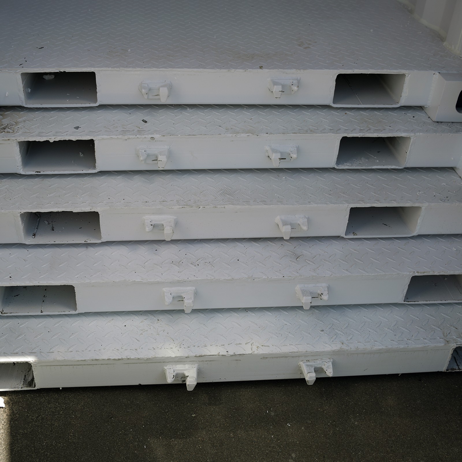 Forklift pockets on the side of the container