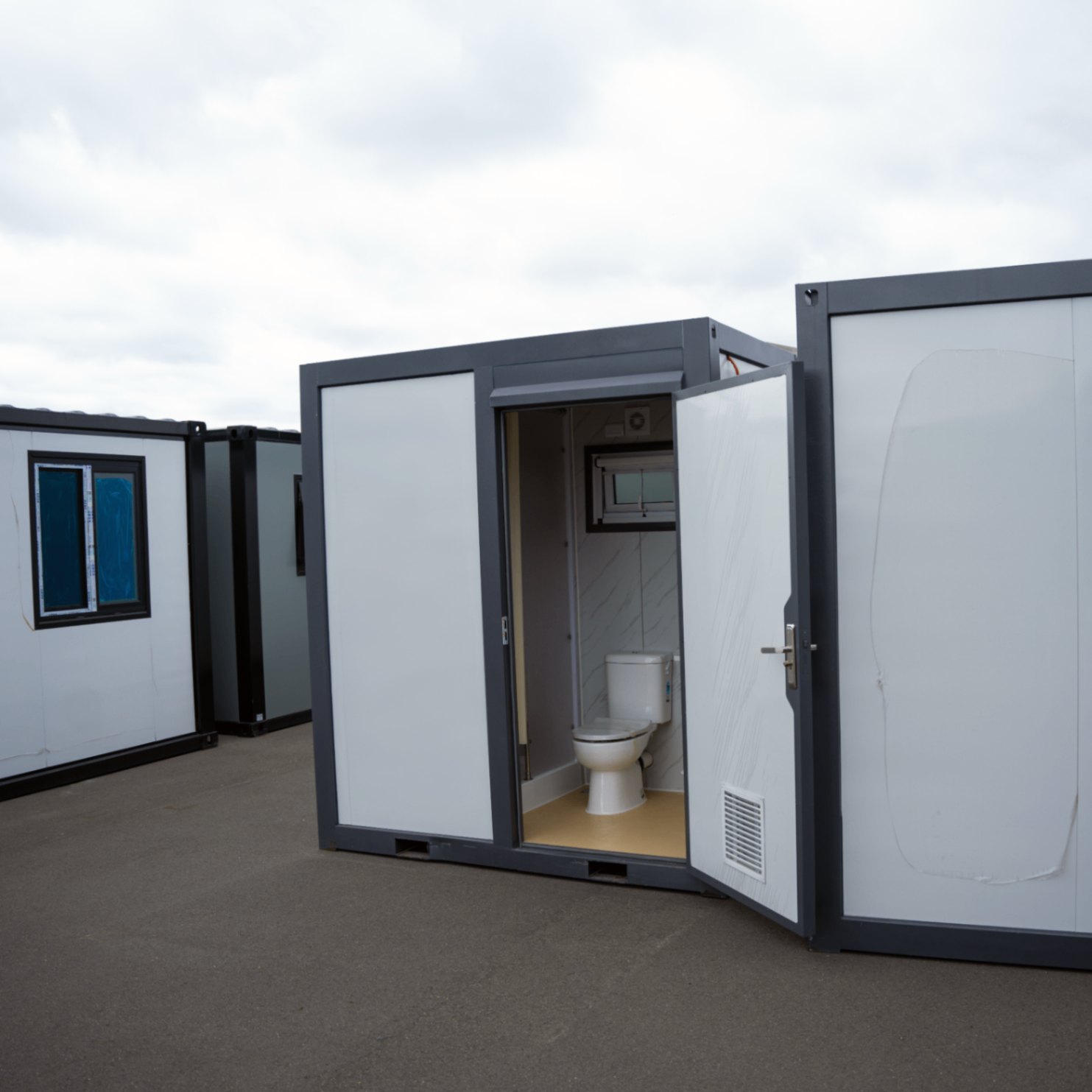 Toilet & Shower